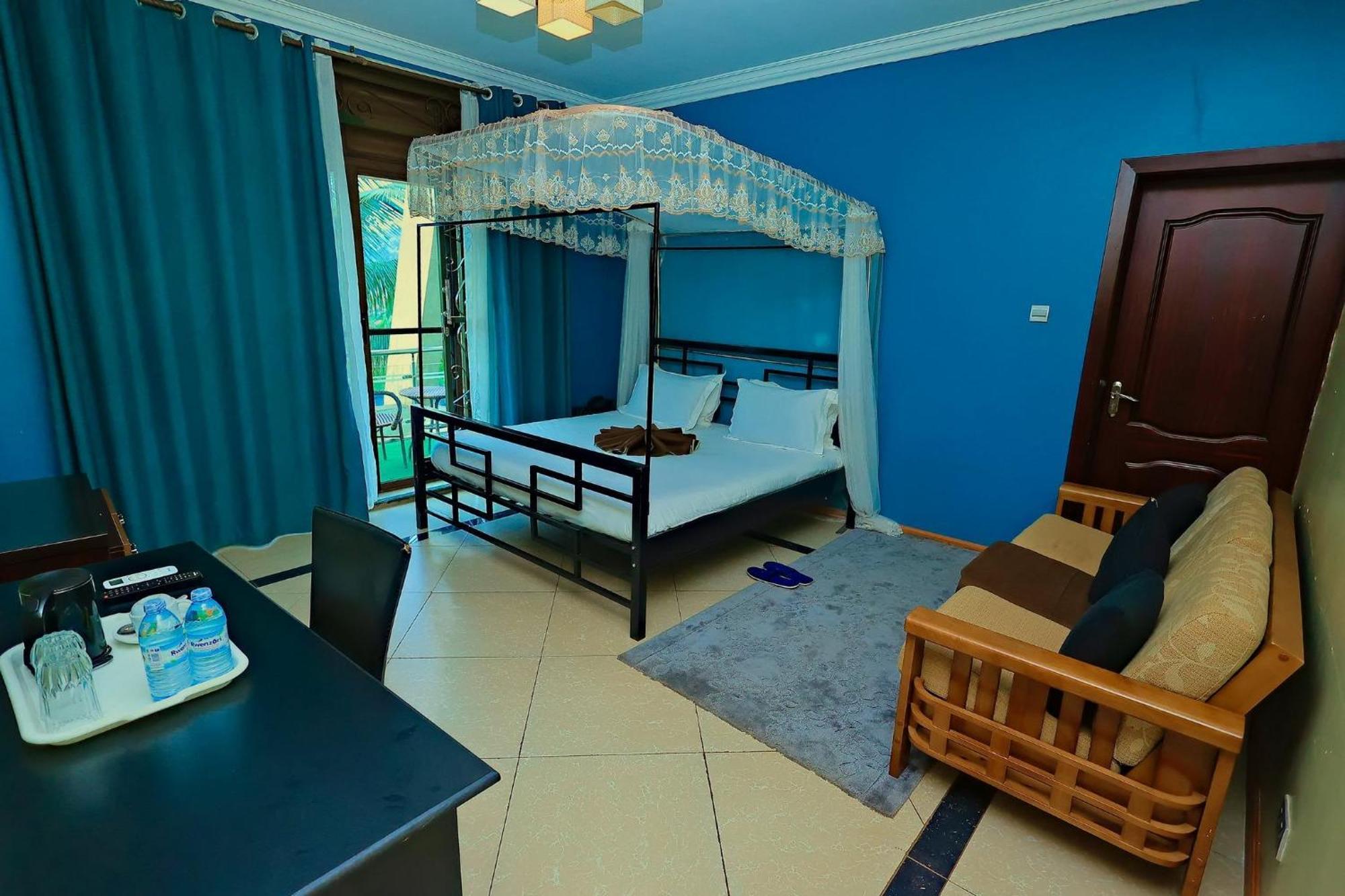 Shine Country Resort Hotel Naziba Экстерьер фото