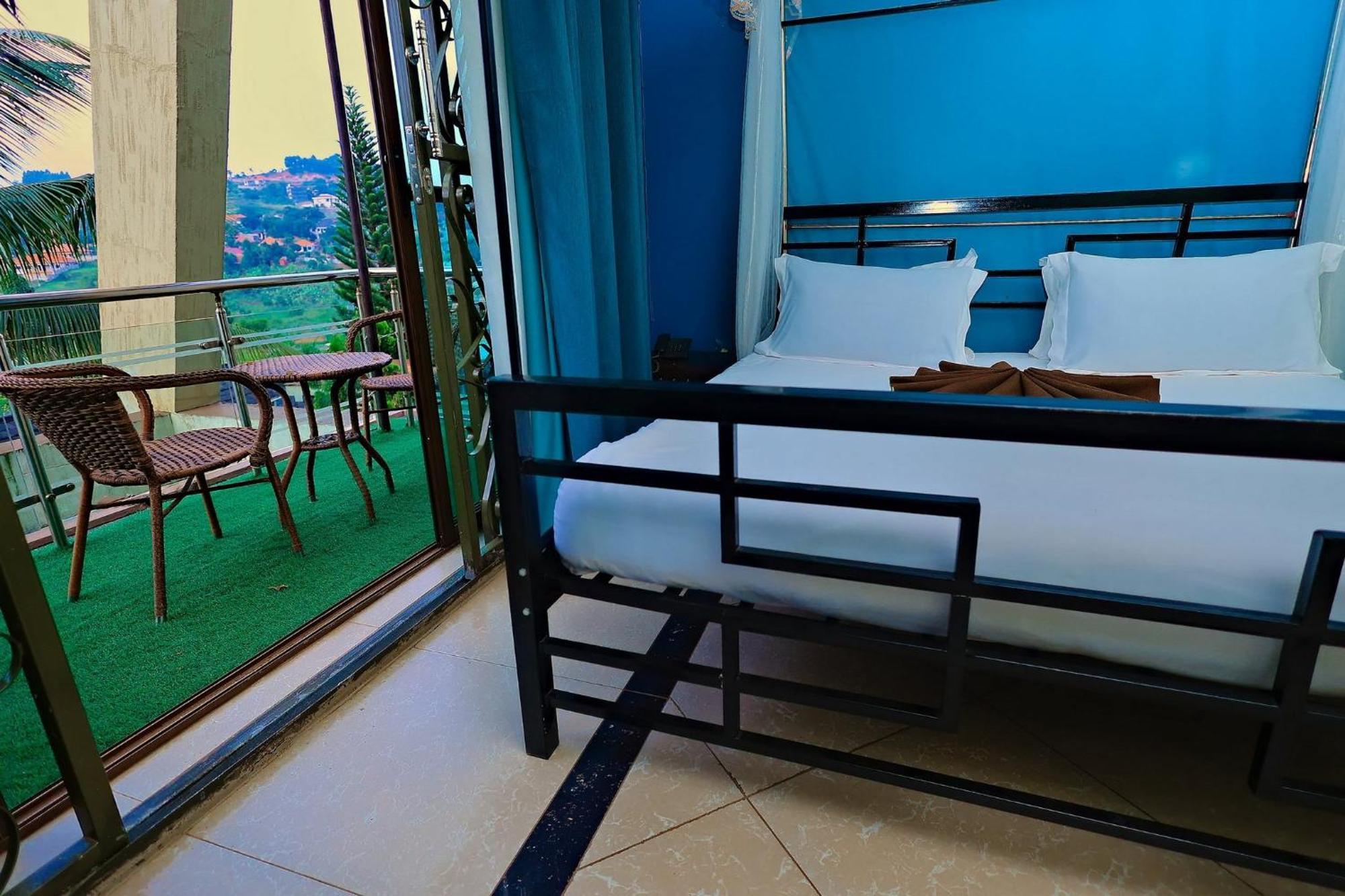 Shine Country Resort Hotel Naziba Экстерьер фото